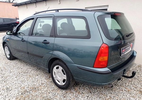 Ford Focus cena 9700 przebieg: 210000, rok produkcji 2002 z Częstochowa małe 121